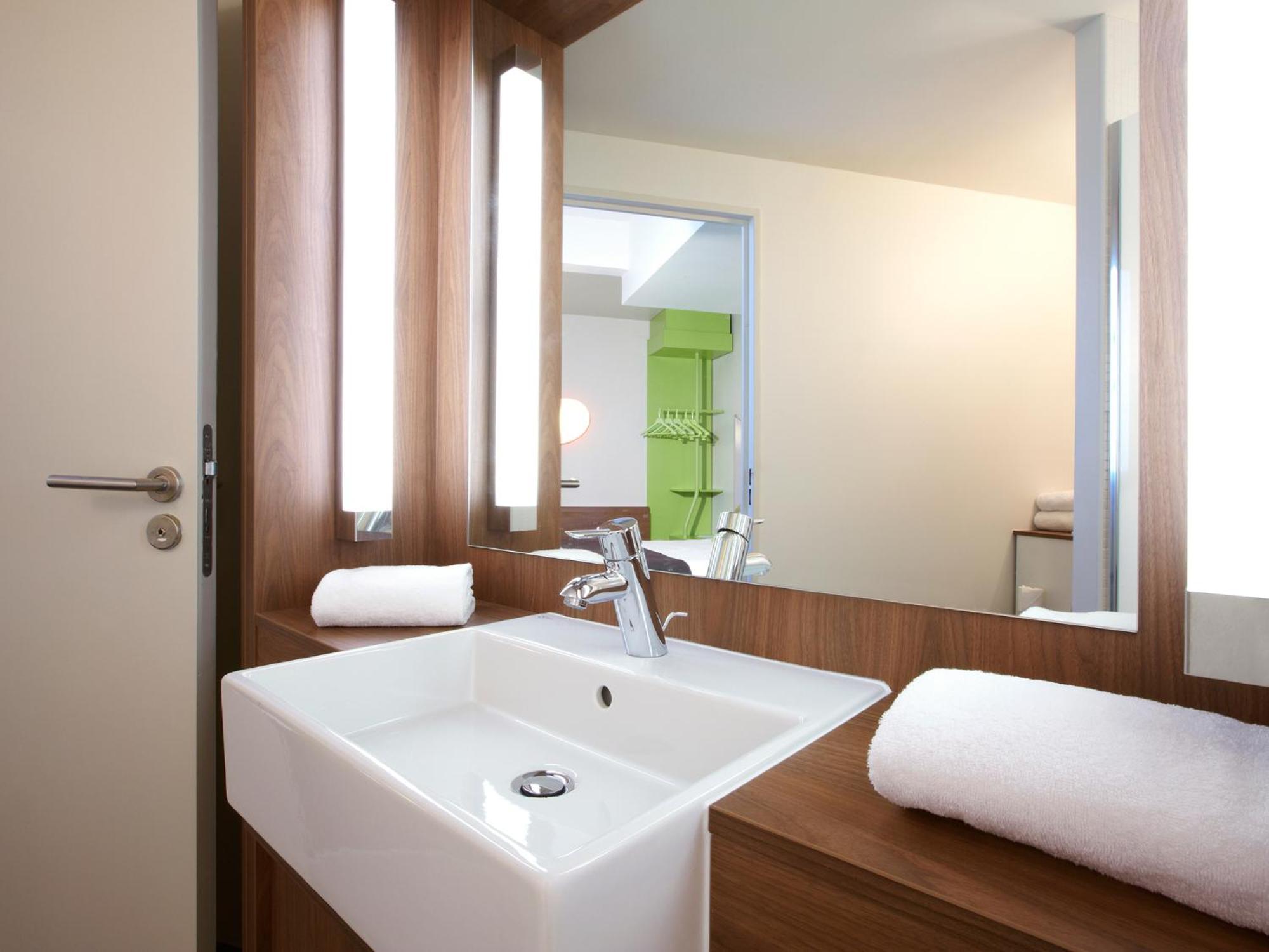 Campanile Hotel Beauvais Ngoại thất bức ảnh